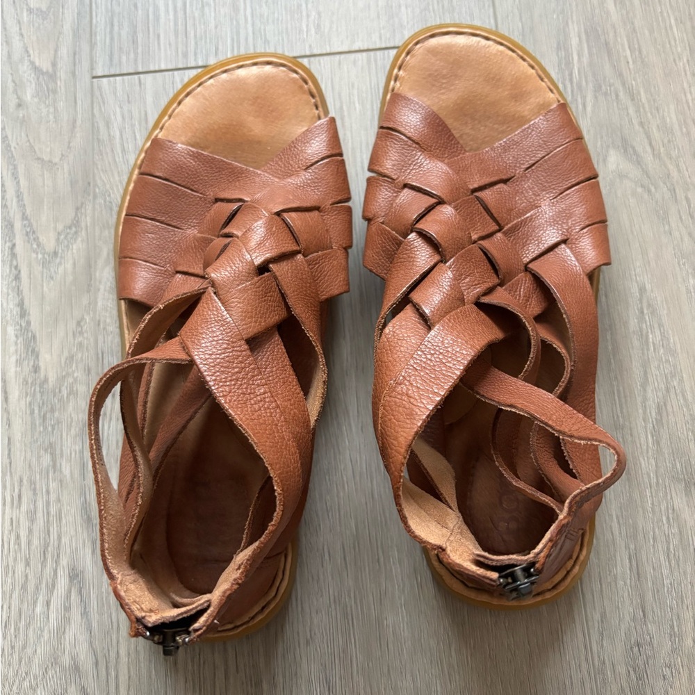 Born Women’s Iwa Sandal - Picture 6 of 9